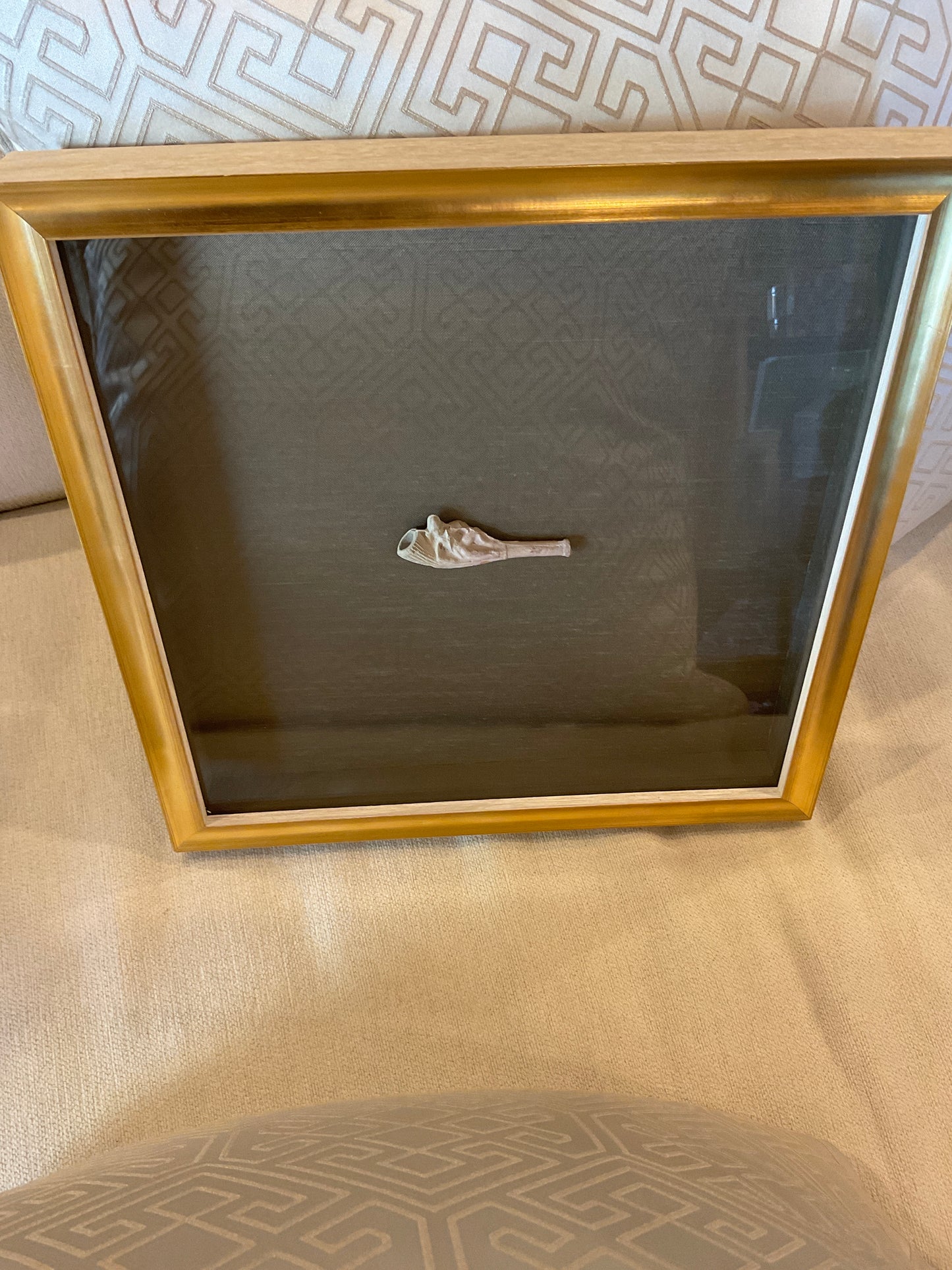Framed pipes taupe