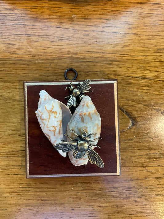Museum bees
